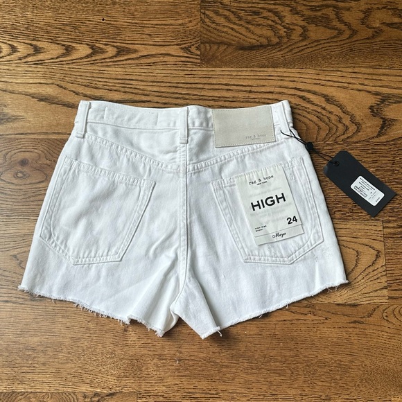 NWT rag & bone Maya White Denim Shorts Size 24 High Rise Distressed Raw Hem - Picture 3 of 15